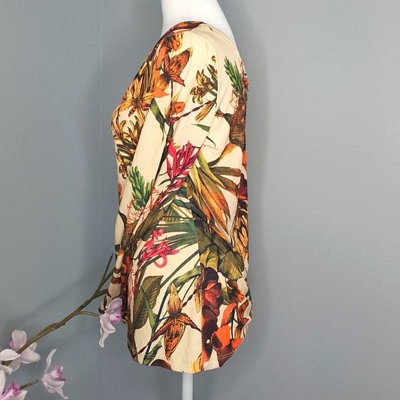 Women's Top - Picture 4 of 6